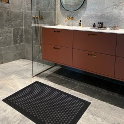 Tica Copenhagen Smudsm�tte m. Dot - Sort/Gr� - 60x90 cm.