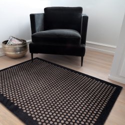 Tica Copenhagen Gulvmtte m. Dots - Sort/Sand - 90x130 cm