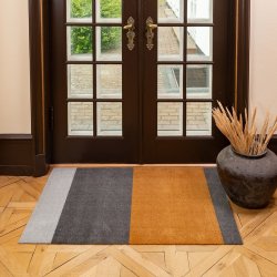 Tica Copenhagen Gulvmtte Stripes Horisontal - Lys Gr/Gr/Dijon - 90x130 cm