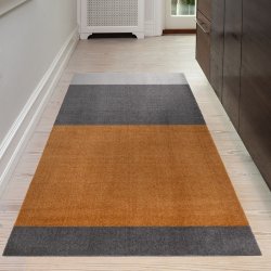 Tica Copenhagen Gulvmtte Stripes Horisontal - Lys Gr/Gr/Dijon - 90x200 cm