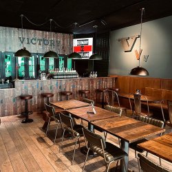 Trademark Living Bowie Barstol m/ Drejefunktion