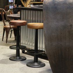 Trademark Living Bowie Barstol m/ Ldersde