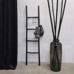 Trademark Living Carlson Trstige Sort