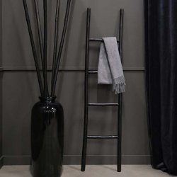 Trademark Living Carlson Trstige Sort