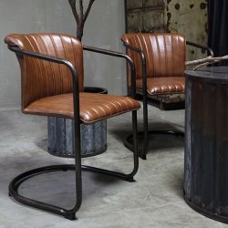 Trademark Living Harlem Spisebordsstol m/ Quiltet Lder