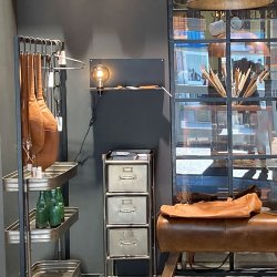 Trademark Living Kennedy Hylde m. Fatning