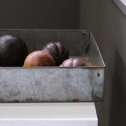 Trademark Living Thane Stor Jernbakke