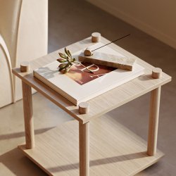 Woud Monolith Rgelsesholder Lysebrun