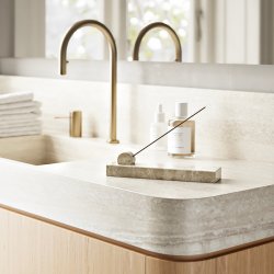 Woud Monolith Rgelsesholder Lysebrun