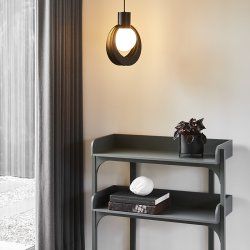 Woud Pidestall Flowerpot - Lille - Sort